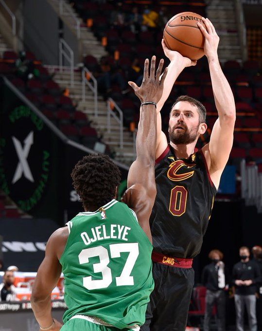 他仍需要与 他仍需要与